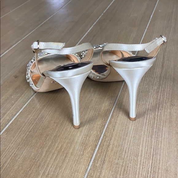 Badgley Mischka Paula Ivory Slingback Heel Sz 8.5 - Picture 6 of 8